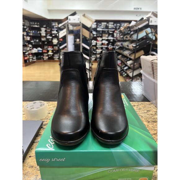 Easy Street Womens Dawnta Comfort Padded Black Ankle Bootie Travel Size 9 WW - Picture 5 of 7